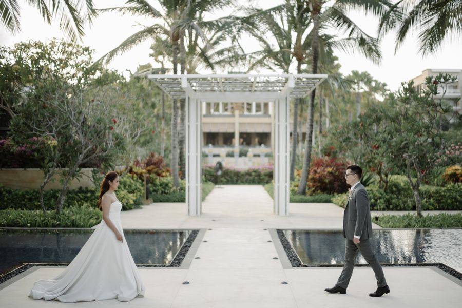 The couple at their grand columned venue